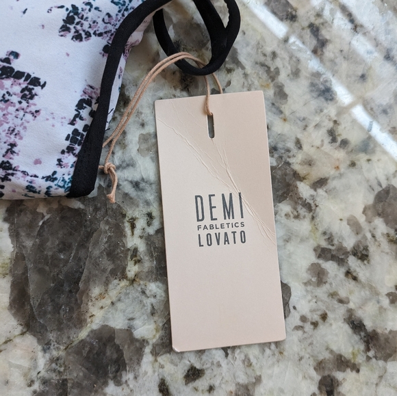 Sports Bra -Fabletics - Picture 5 of 5